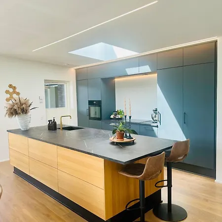 A Luxurious Gem *
