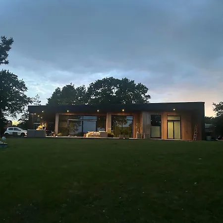 A Luxurious Gem Βίλα