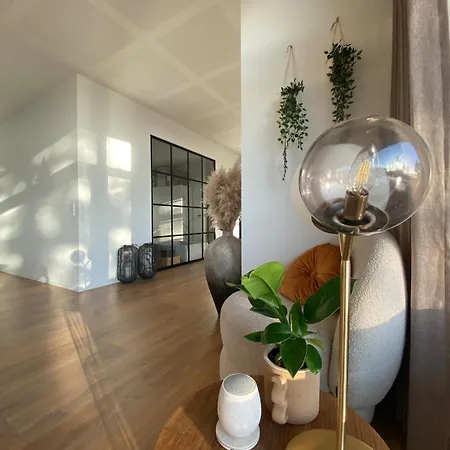 A Luxurious Gem * Egå